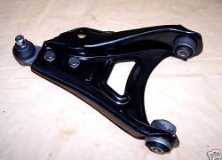 Rameno predné pravé spodné Renault Clio od roku výroby:91