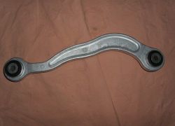 Rameno zadné 'vodiaca tyč nápravy' Mercedes W220