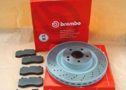 Brzdná sada predná 'BREMBO' dierované kotúče Mercedes W221 S Klasse