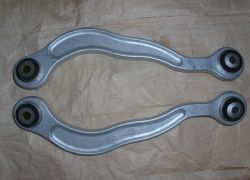 2x rameno zadné horné Mercedes W221 CL216