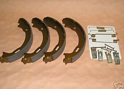 Brzdové čeľustia + sada pružín Mercedes ML zadná náprava