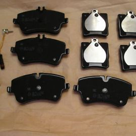 Brzdové platničky predné + zadné  Mercedes C-klasse W203, S203 štandardný podvozok