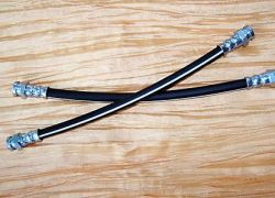 2x brzdová hadica zadná náprava Mazda Premacy 853241