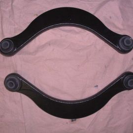 2x rameno zadné Mazda 6