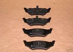 Brzdové platničky predná náprava Chrysler Stratus