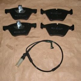 Brzdové platničky predné so snímačom BMW E60 + E61 od 520er-525er MANUAL