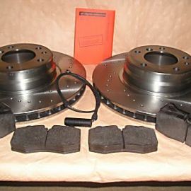 Brzdná sada predná dierované kotúče BMW E38