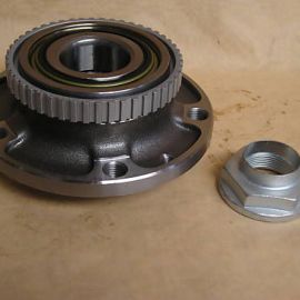 Ložisko kolesa predné komplet BMW E34 + E32 do r.v.: 91