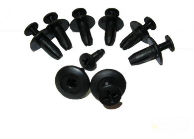 Spony na plasty štvorkoliek M8 C578, 1ks