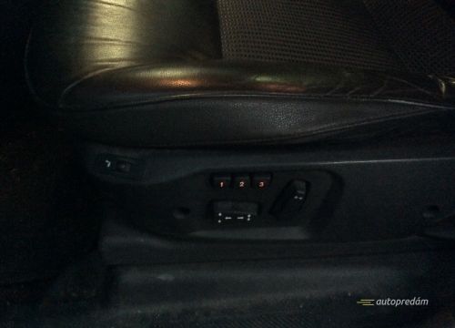 06_UY76605_c7bf92b68b410edfe413107e62ce312f