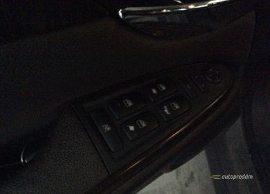 UY76605_ee226ee4c823fb62487d03f0504a4cc4