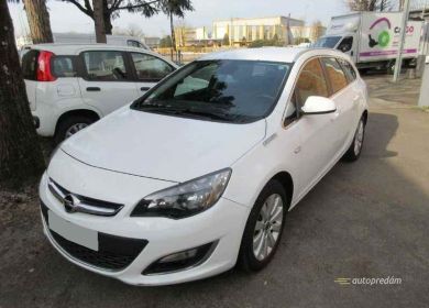 5E7EBD0E0562EA11882F005056BAABC3 Opel Astra ST (combi) Cosmo 2014 1,7CDTi 81kW (110k), 151tkm
