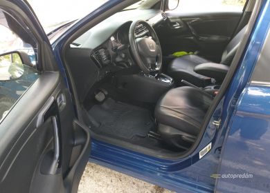 7interier pred z lava