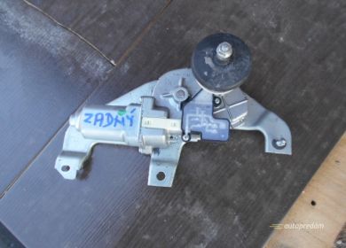 motorček zadného stierača na SUZUKI SWIFT 1.3i 4x4 Made in Japan.