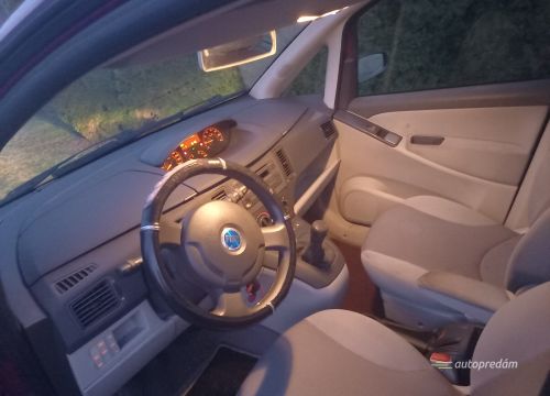 foto- fiat vnútro predok