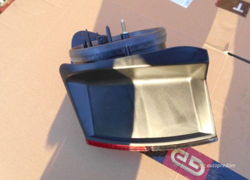 Zadné svetlo P-406..4