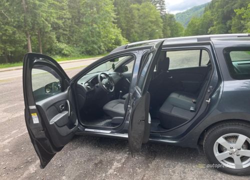 0f948b49-ff21-40df-afeb-3ee70fbe6e28