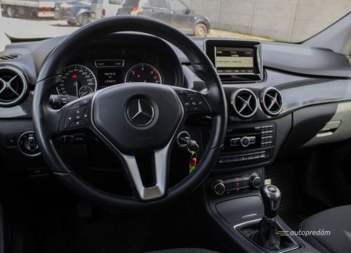 11.Mercedes-Benz-B180-CDI-NZ--1024x683