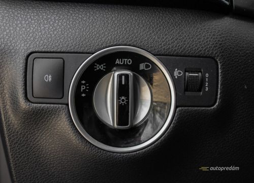 21.Mercedes-Benz-B180-CDI-NZ--1024x683