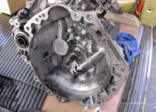 čista prevodovka suz. swift v aute 1