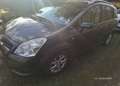  Toyota Corolla Verso 1.8 S 5S