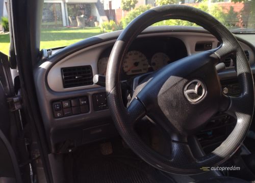 Mazda B 2500 pick up 